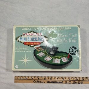 ✨ Mini Blackjack Travel Game – Compact Casino Fun, New in Box ✨